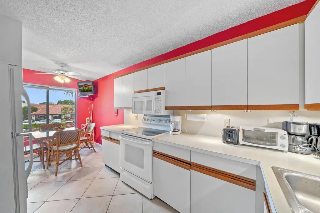 5306 Cedar Lake Drive Boynton Beach FL 33437