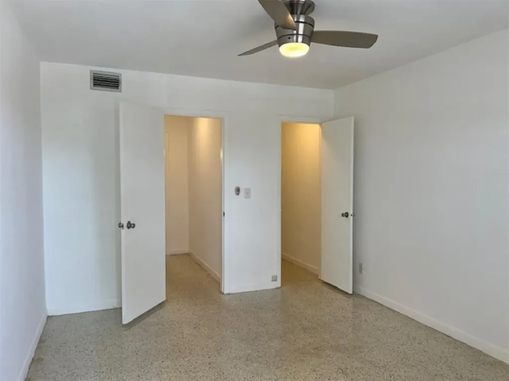 270 NE 40th Street Oakland Park FL 33334