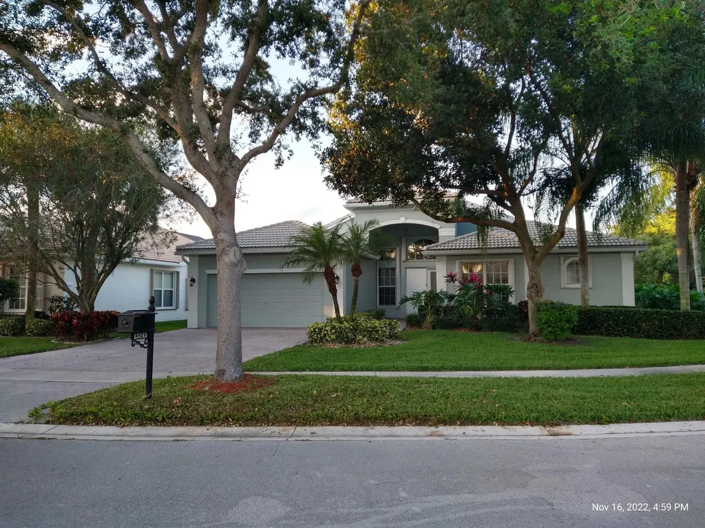 13245 Alhambra Lake Circle Delray Beach FL 33446