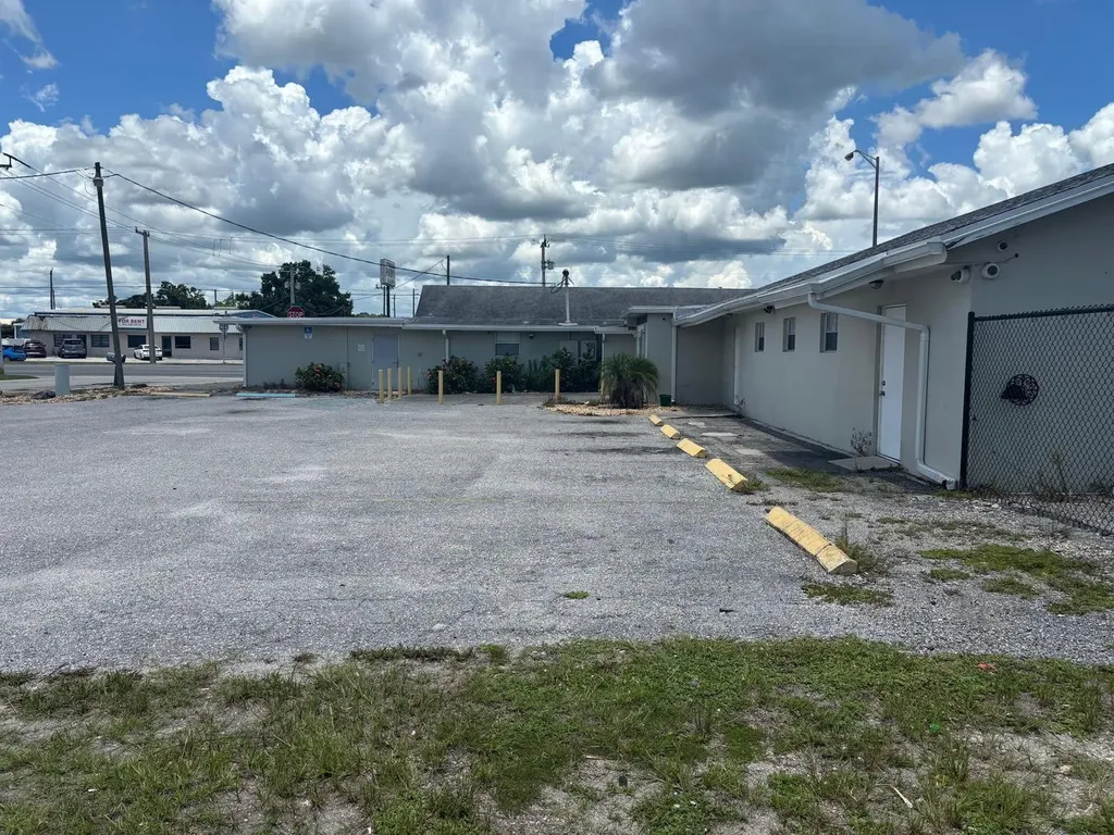 119 S Parrott Avenue Okeechobee FL 34974