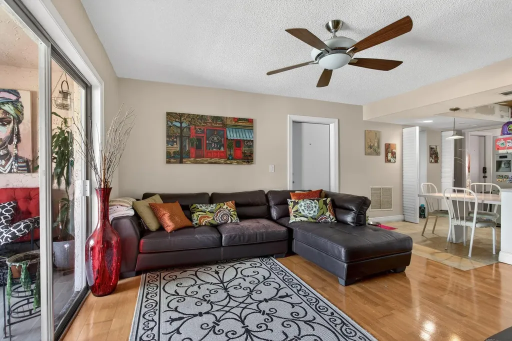 8105 NW 27th Street Coral Springs FL 33065