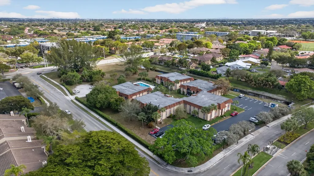 8105 NW 27th Street Coral Springs FL 33065