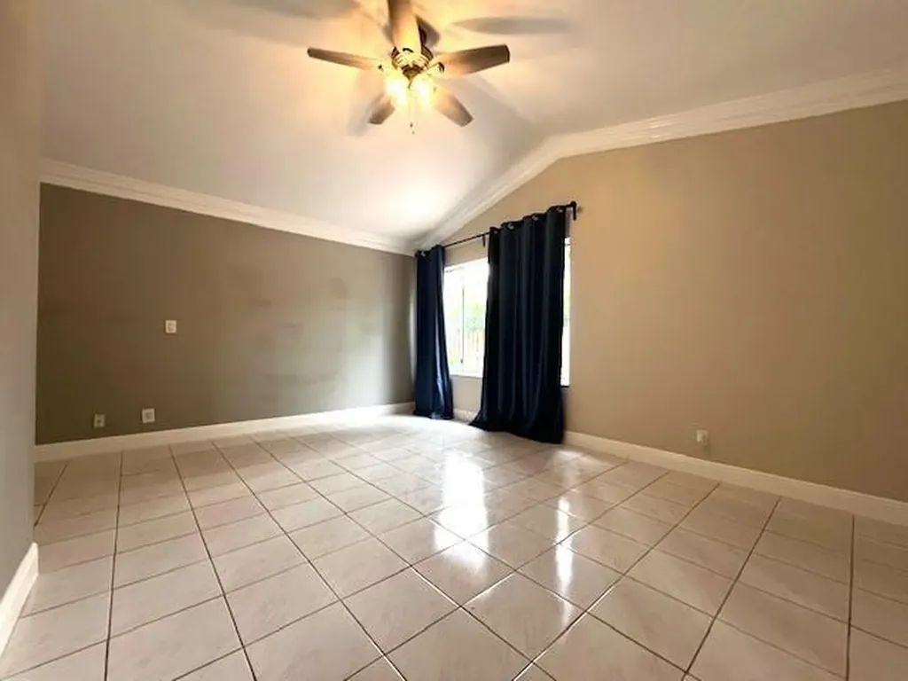 10110 NW 5th Street Plantation FL 33324