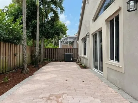 10110 NW 5th Street Plantation FL 33324