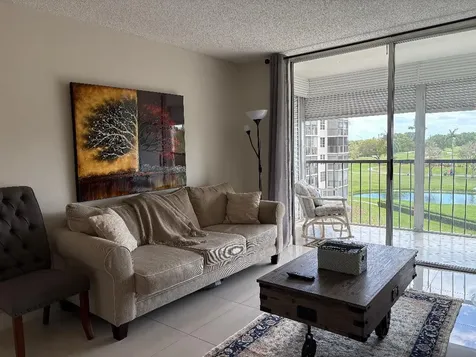 8900 Washington Boulevard Pembroke Pines FL 33025