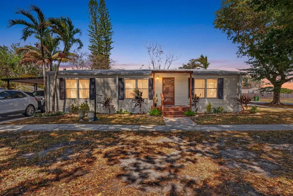 100 NW 217th Terrace Pembroke Pines FL 33029