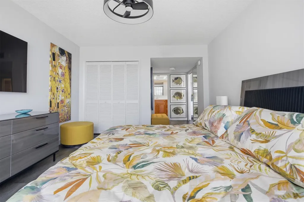 3850 Oaks Clubhouse Drive Pompano Beach FL 33069