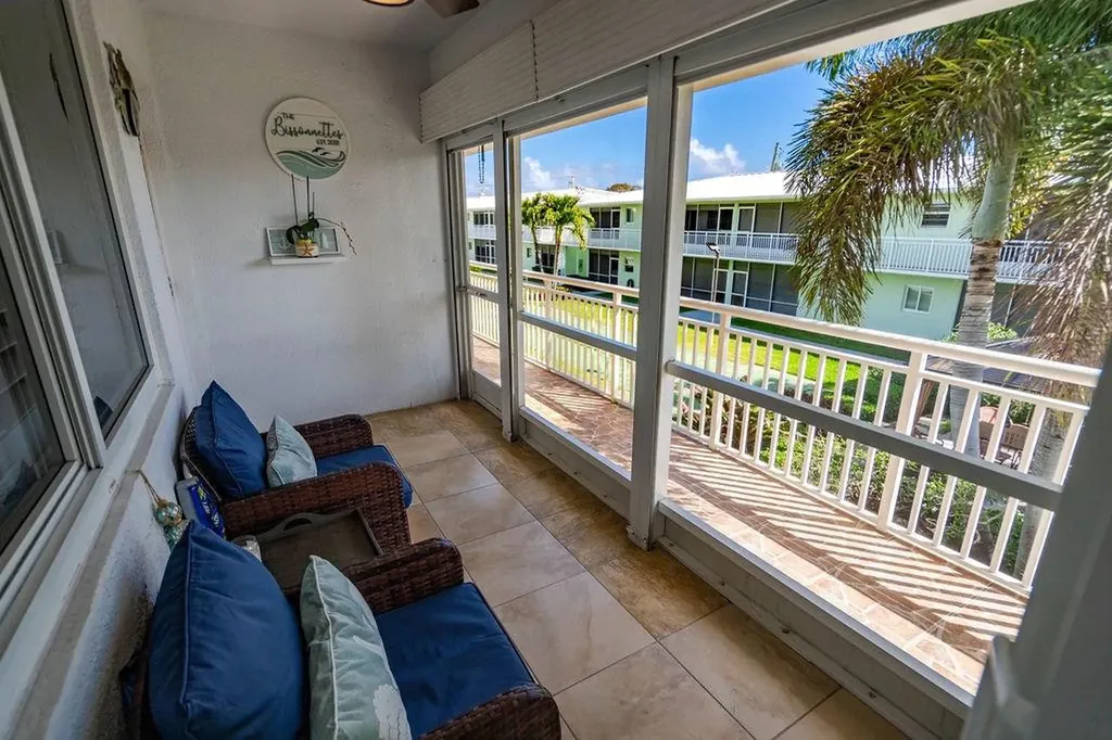 2100 NE 38th Street Lighthouse Point FL 33064