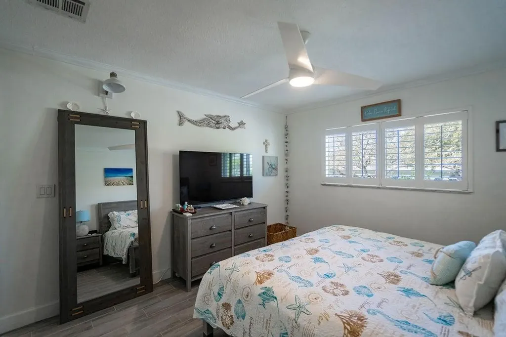2100 NE 38th Street Lighthouse Point FL 33064