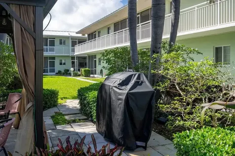 2100 NE 38th Street Lighthouse Point FL 33064