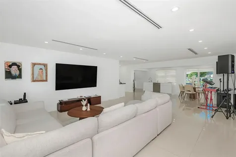825 Argonaut Isle Dania Beach FL 33004