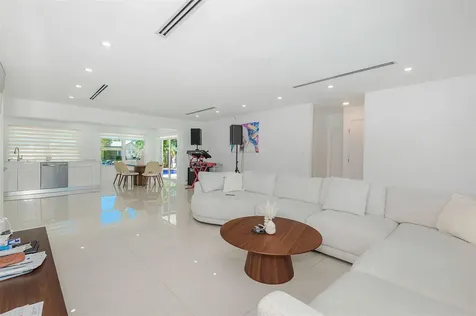 825 Argonaut Isle Dania Beach FL 33004