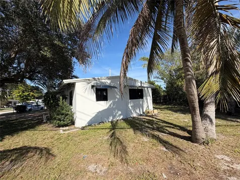 929 SW 10th Avenue Delray Beach FL 33444