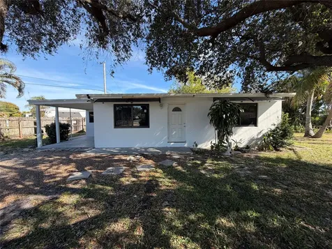 929 SW 10th Avenue Delray Beach FL 33444