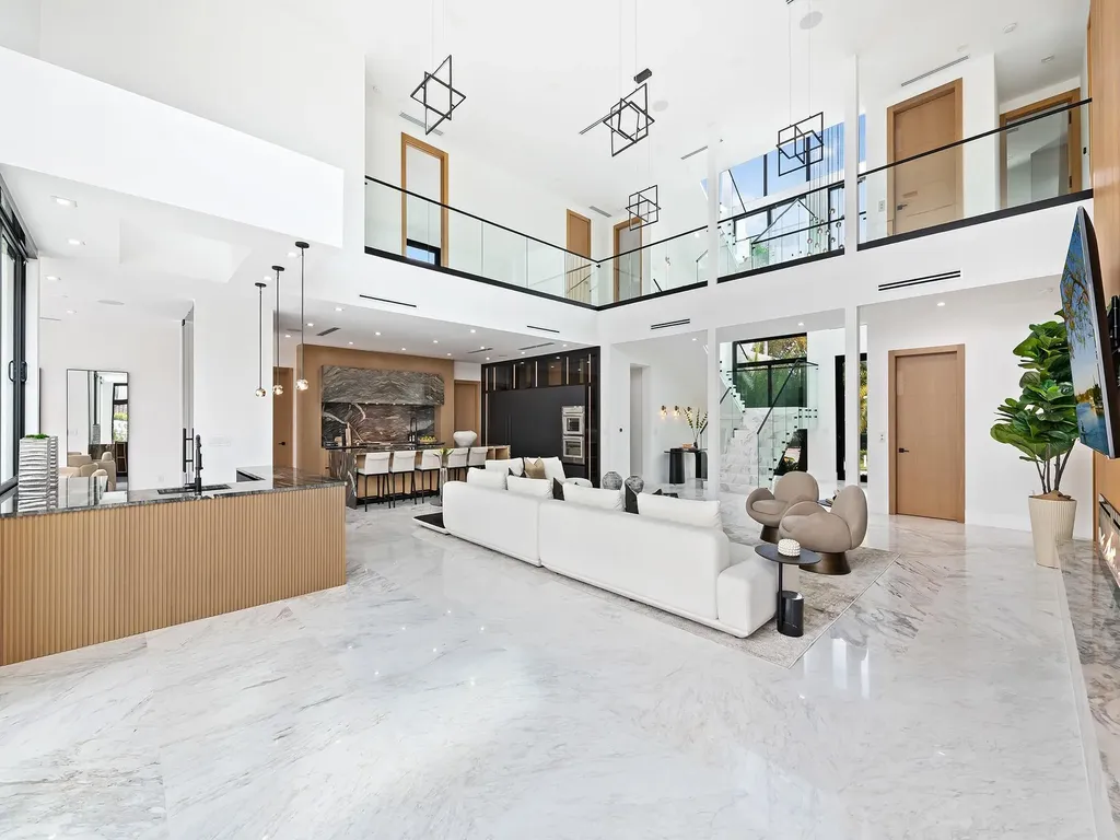 111 Fiesta Way Fort Lauderdale FL 33301