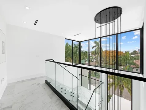 111 Fiesta Way Fort Lauderdale FL 33301