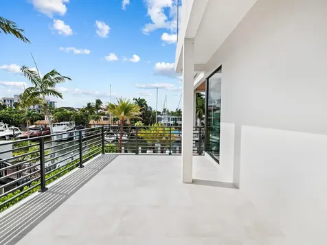 111 Fiesta Way Fort Lauderdale FL 33301