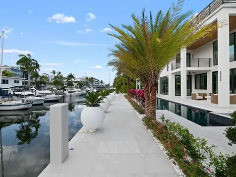 111 Fiesta Way Fort Lauderdale FL 33301