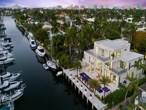 111 Fiesta Way Fort Lauderdale FL 33301