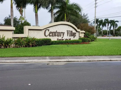 551 SW 135 Avenue Pembroke Pines FL 33027