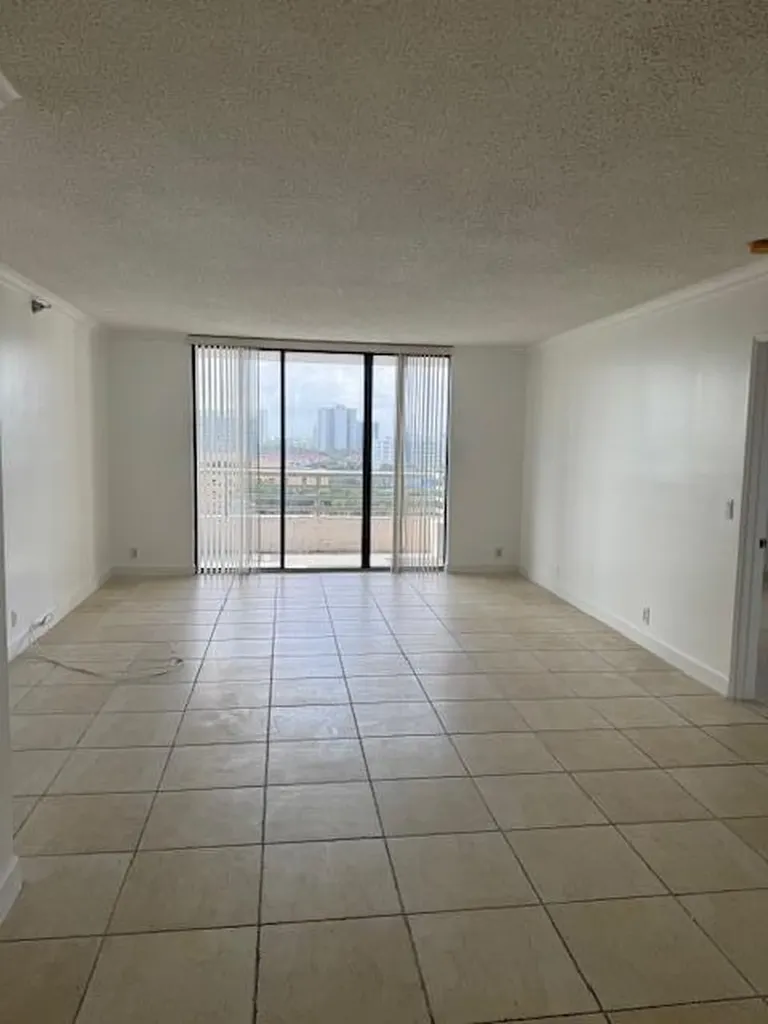 3300 NE 191st Street Aventura FL 33180