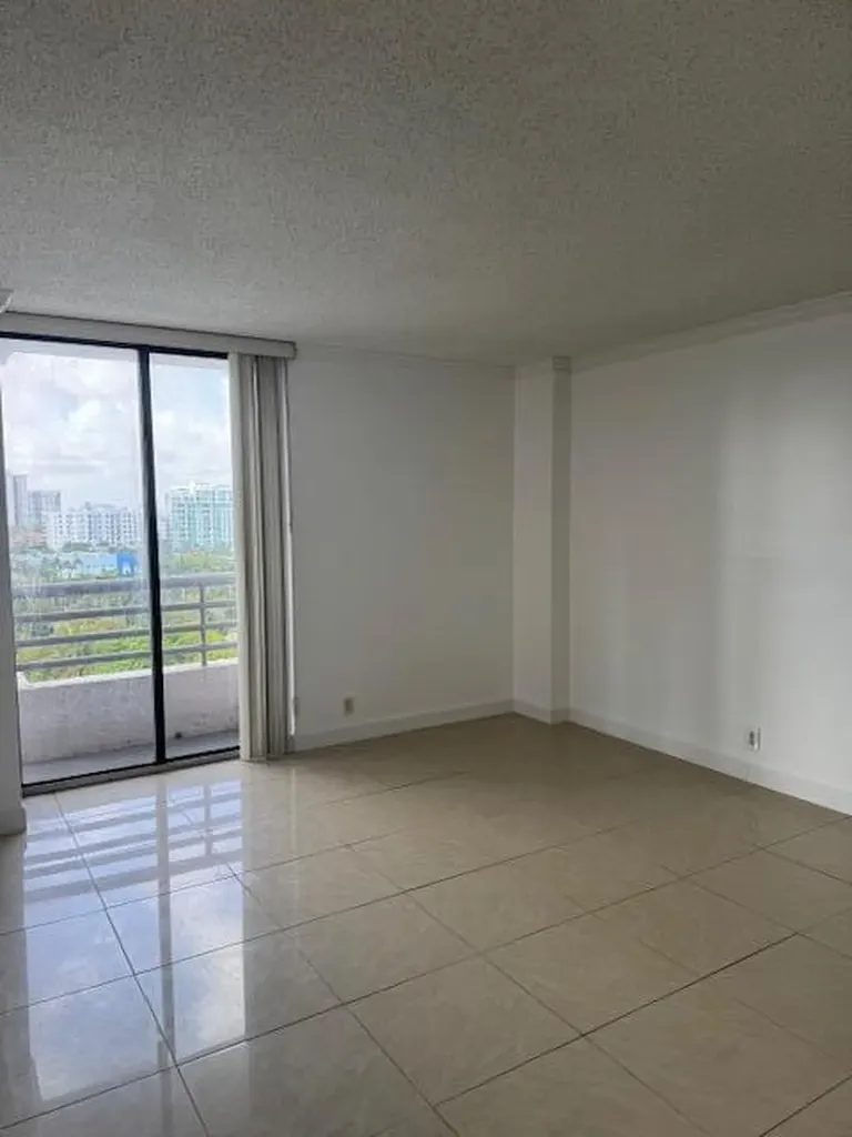3300 NE 191st Street Aventura FL 33180