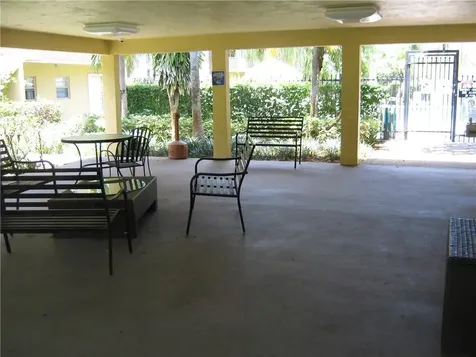 5162 NE 6th Avenue Oakland Park FL 33334
