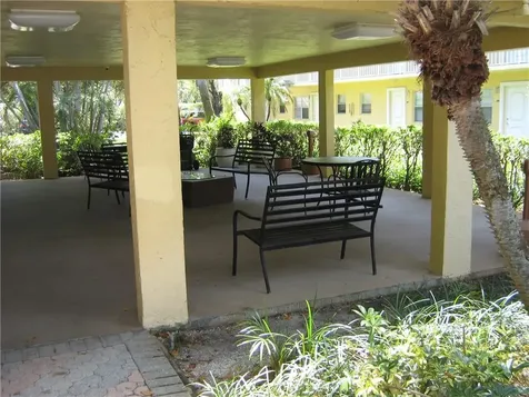5162 NE 6th Avenue Oakland Park FL 33334