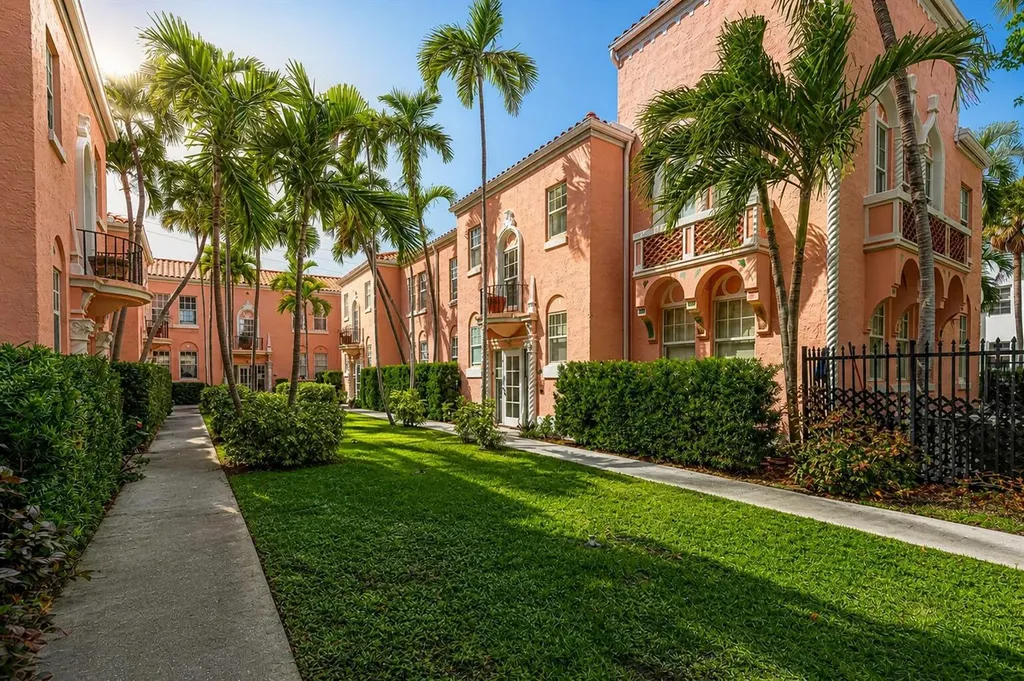 758 Meridian Avenue Miami Beach FL 33139