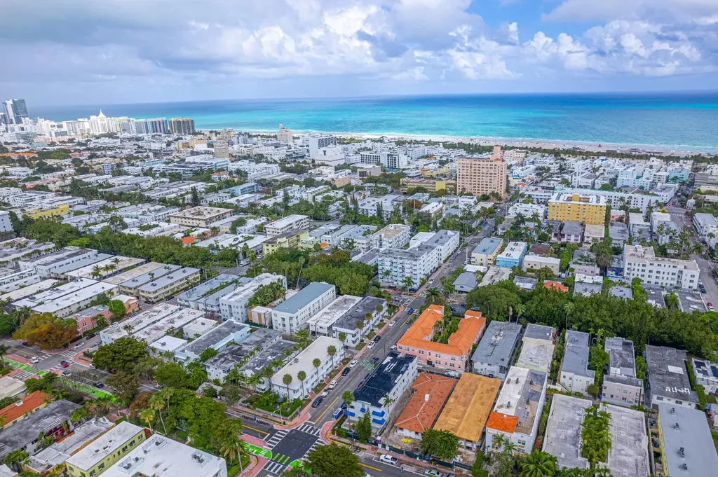 758 Meridian Avenue Miami Beach FL 33139