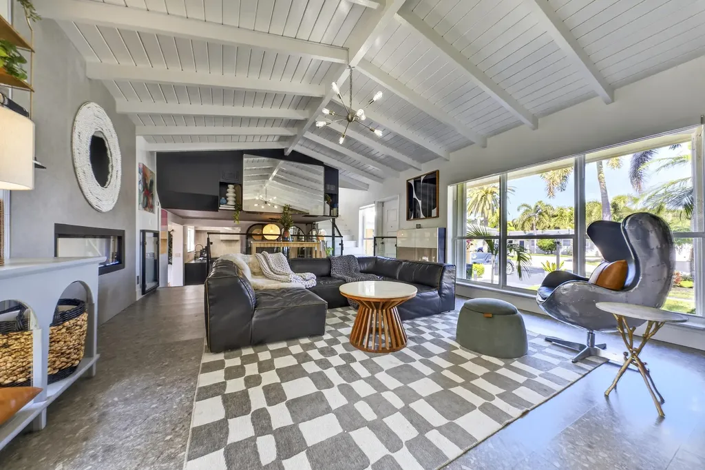 2630 NE 25th Street Lighthouse Point FL 33064