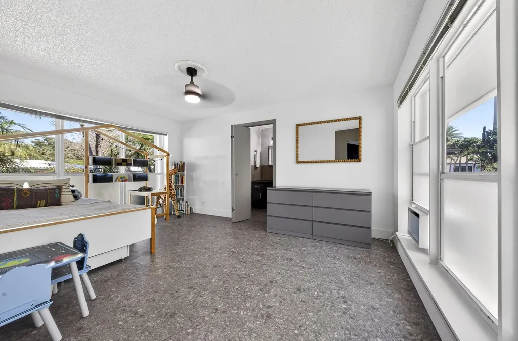 2630 NE 25th Street Lighthouse Point FL 33064