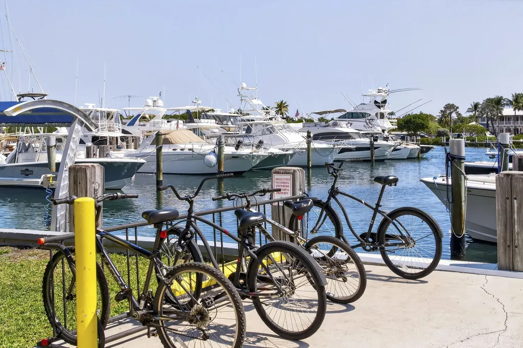 2630 NE 25th Street Lighthouse Point FL 33064