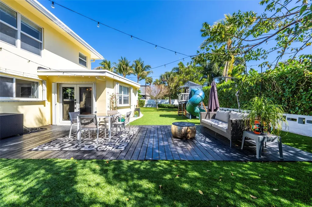 2630 NE 25th Street Lighthouse Point FL 33064