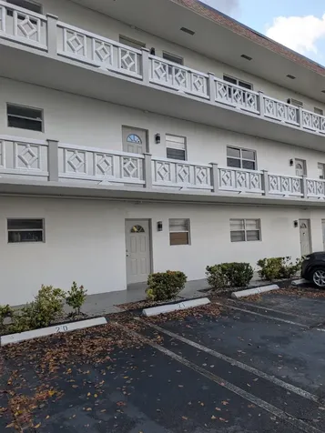 5151 W Oakland Park Boulevard Lauderdale Lakes FL 33313