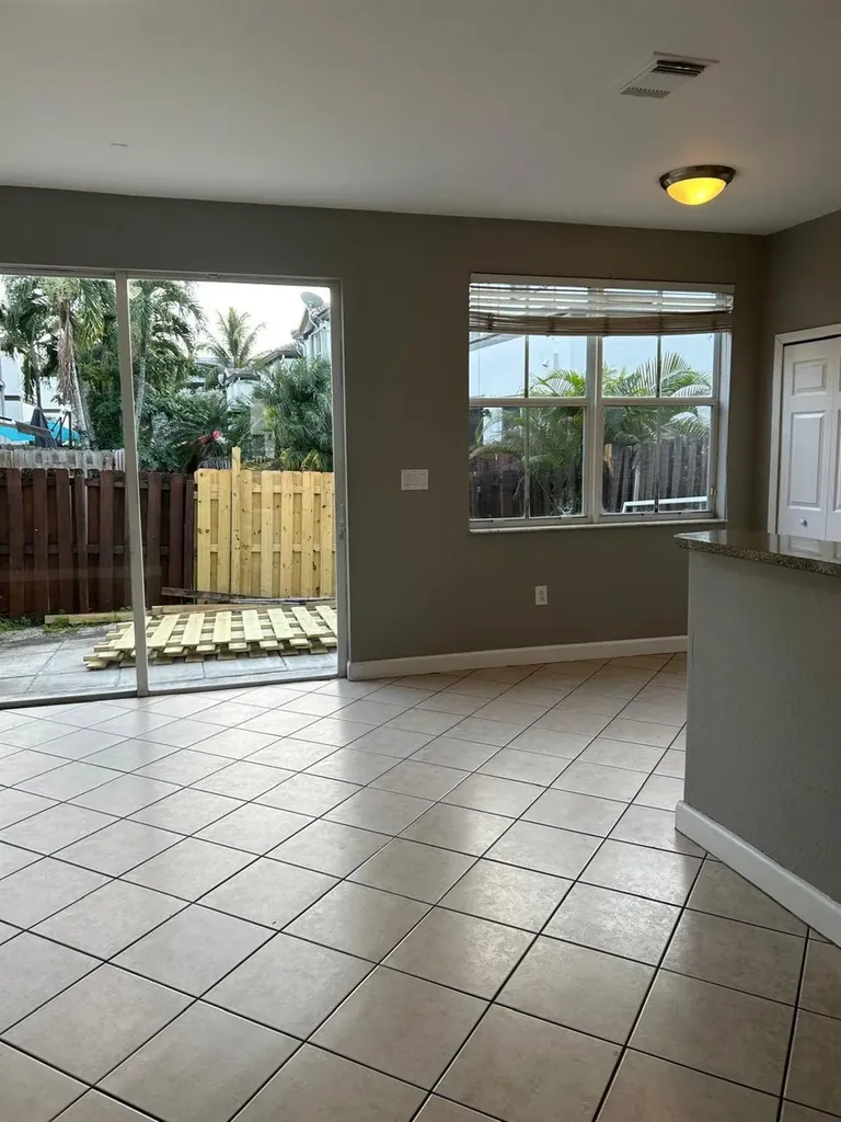 11486 NW 77th Street Doral FL 33178