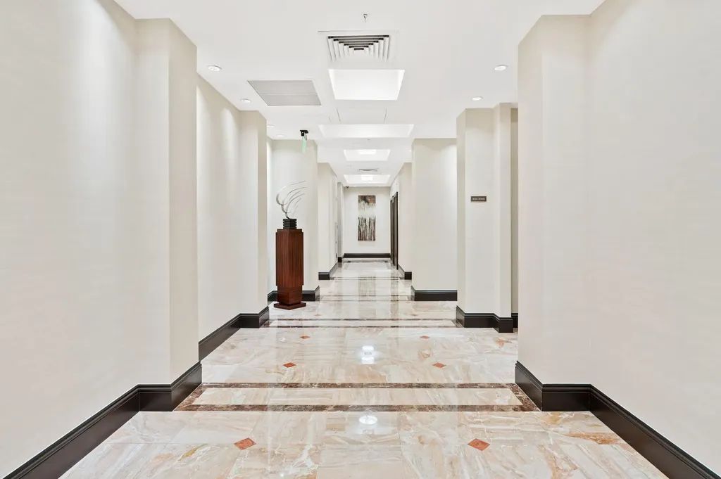 2001 N Ocean Boulevard Fort Lauderdale FL 33305