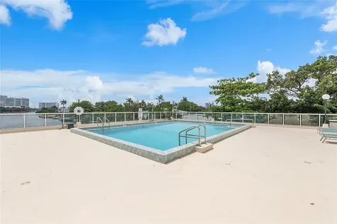 3000 Holiday Drive Fort Lauderdale FL 33316