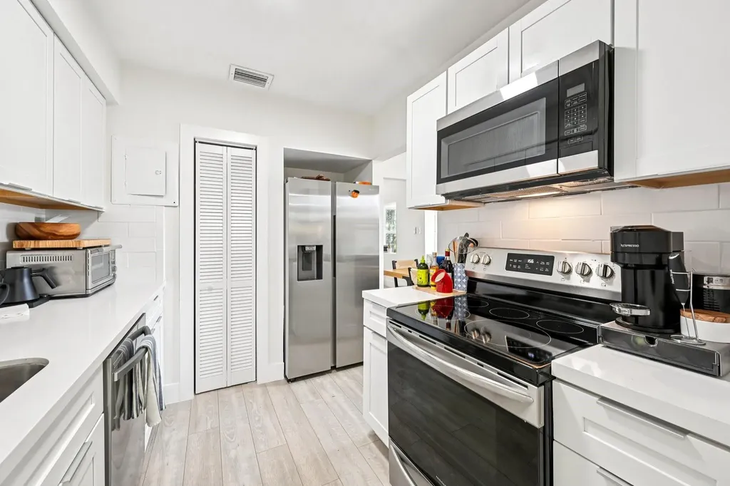 2640 SW 13th Avenue Fort Lauderdale FL 33315