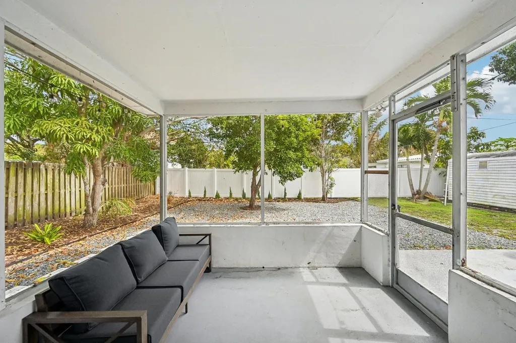 2640 SW 13th Avenue Fort Lauderdale FL 33315