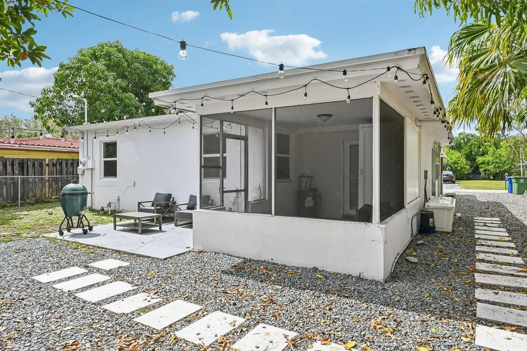 2640 SW 13th Avenue Fort Lauderdale FL 33315