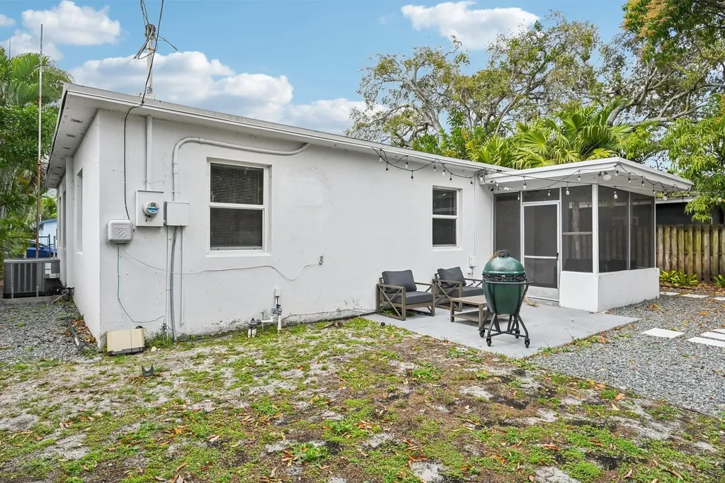 2640 SW 13th Avenue Fort Lauderdale FL 33315