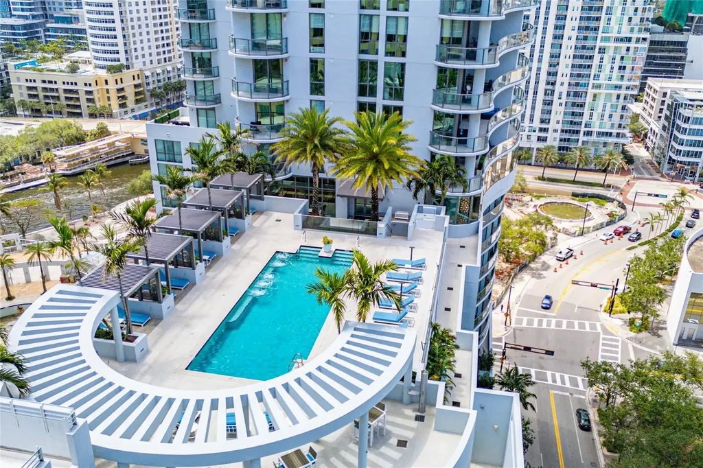 100 E Las Olas Boulevard Fort Lauderdale FL 33301