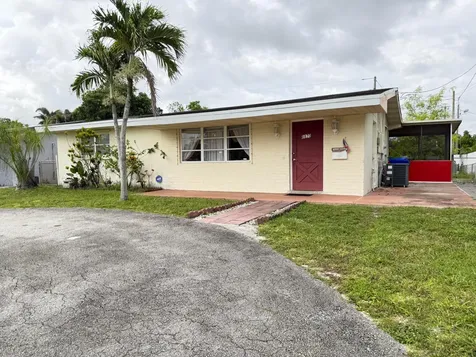 8870 Taft Street Pembroke Pines FL 33024