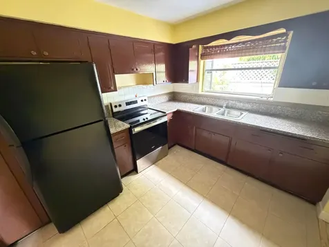 8870 Taft Street Pembroke Pines FL 33024