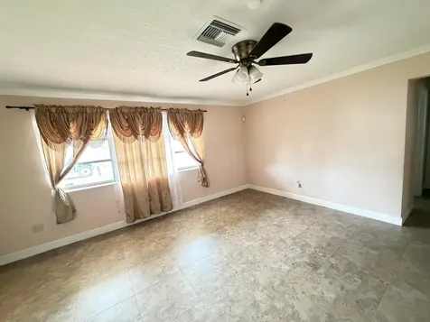 8870 Taft Street Pembroke Pines FL 33024