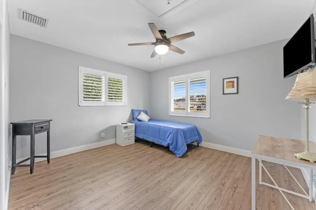 2811 NE 45th Street Lighthouse Point FL 33064