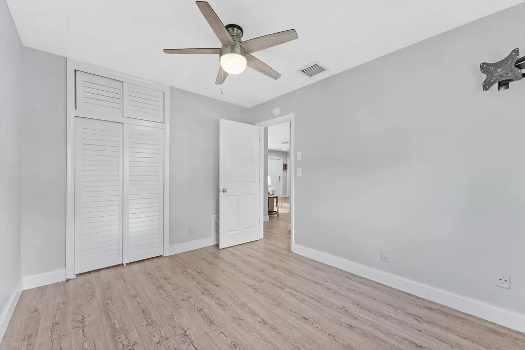 2811 NE 45th Street Lighthouse Point FL 33064