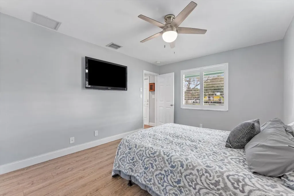 2811 NE 45th Street Lighthouse Point FL 33064