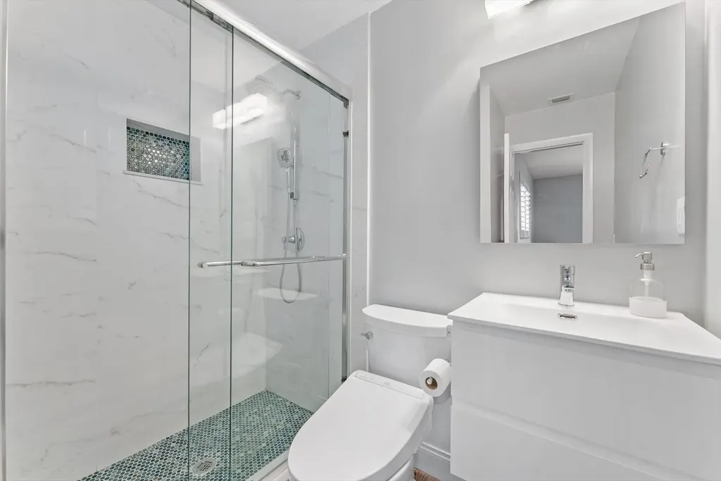2811 NE 45th Street Lighthouse Point FL 33064